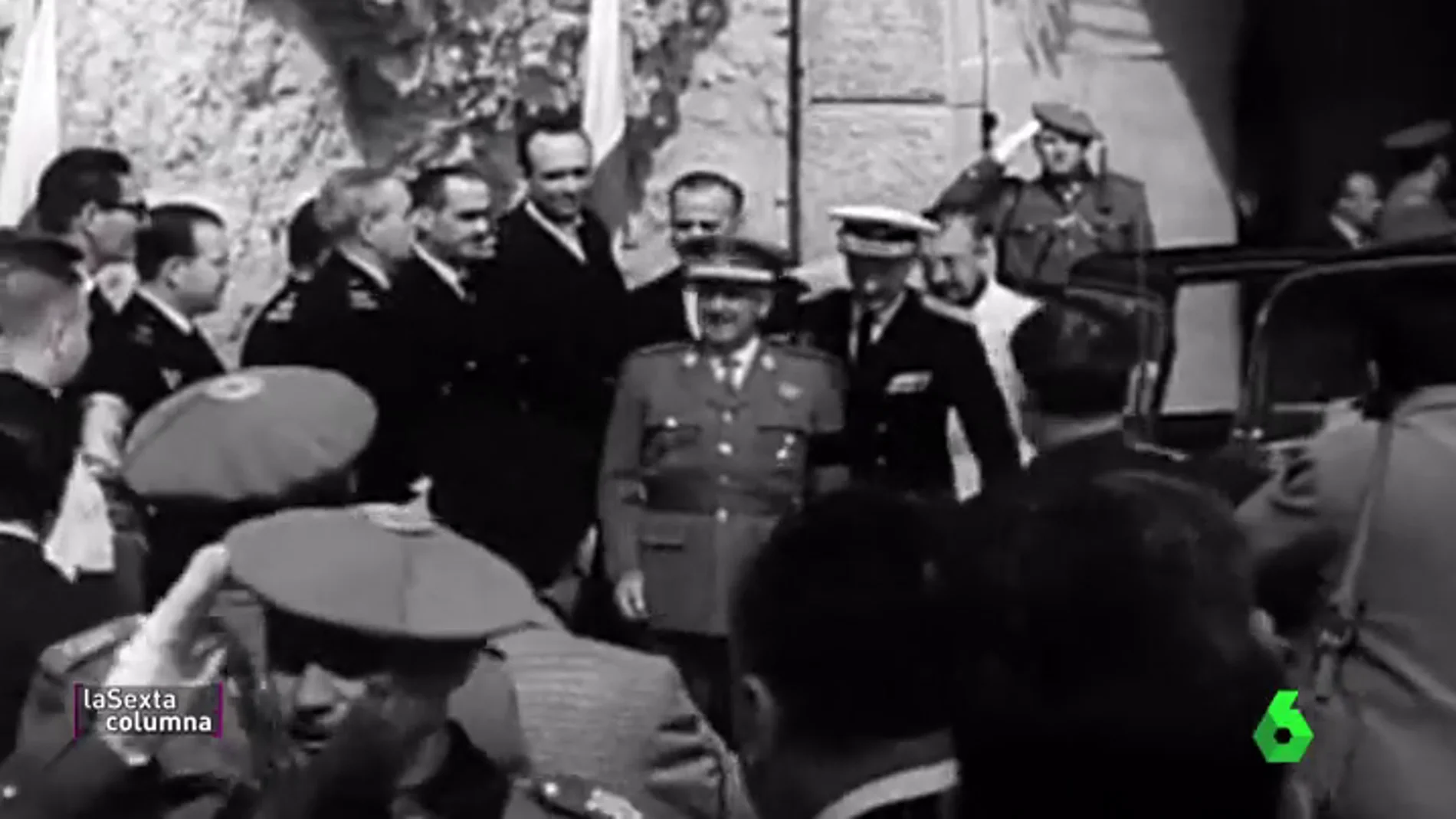 Francisco Franco durante una inauguración