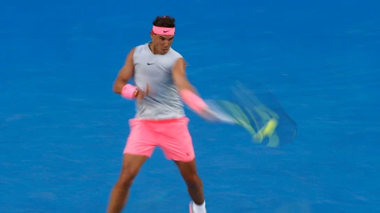 Rafa Nadal golpea con su drive ante Dzumhur Rafa Nadal golpea con su drive ante Dzumhur