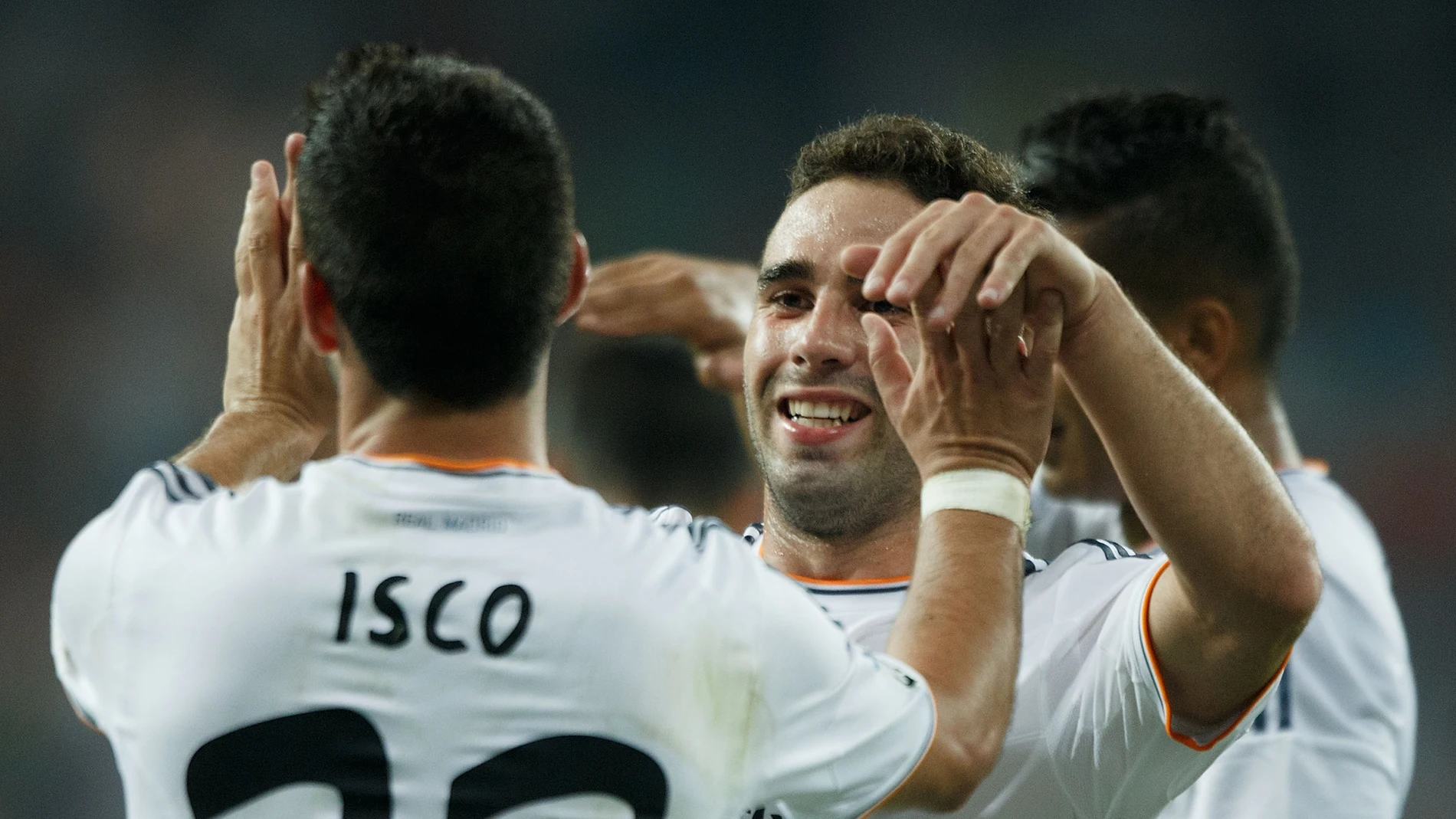 Isco y Carvajal celebran un gol con el Real Madrid
