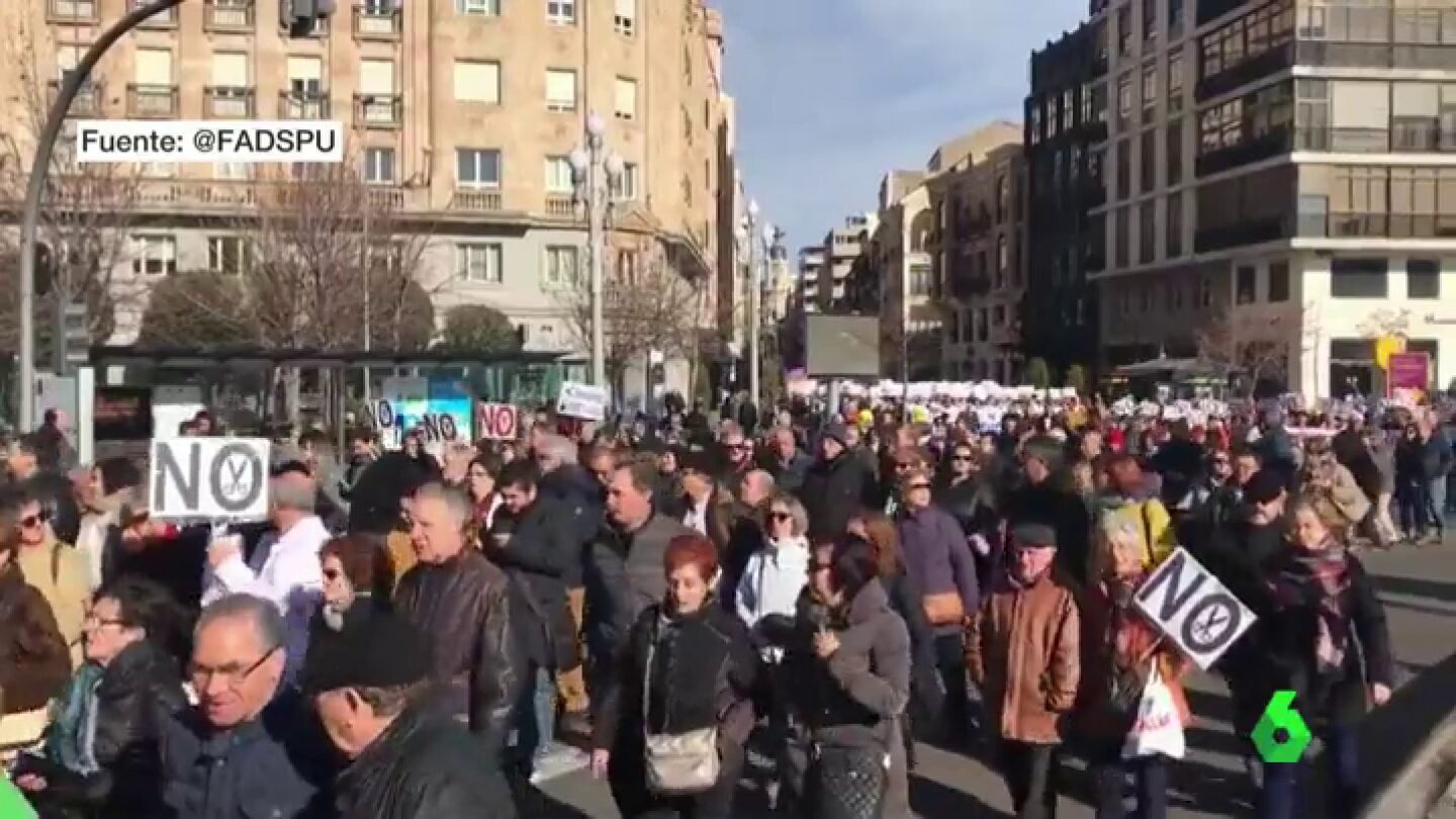 Miles de personas se manifiestan en Valladolid en defensa de la Sanidad P&uacute;blica