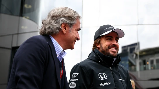 Carlos Sainz, con Fernando Alonso Carlos Sainz, con Fernando Alonso