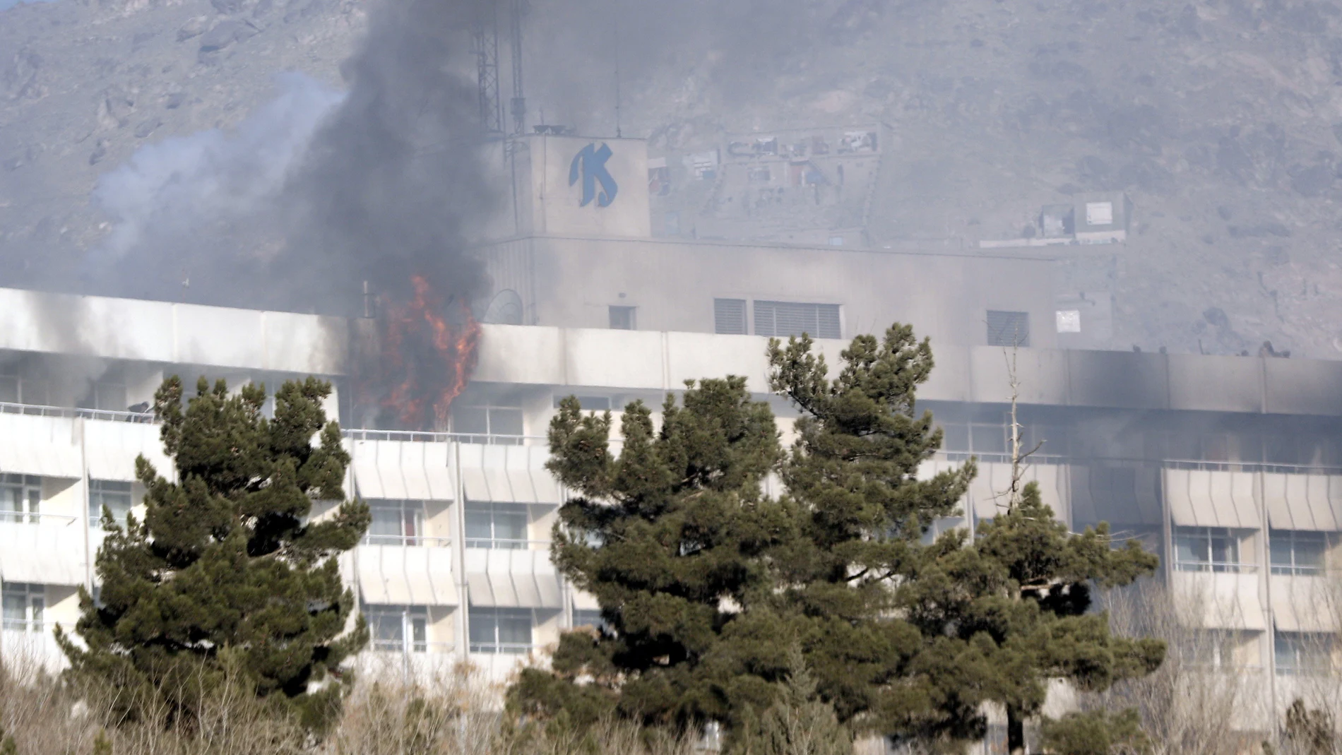 Al menos diez muertos en un ataque a un hotel de lujo en Kabul