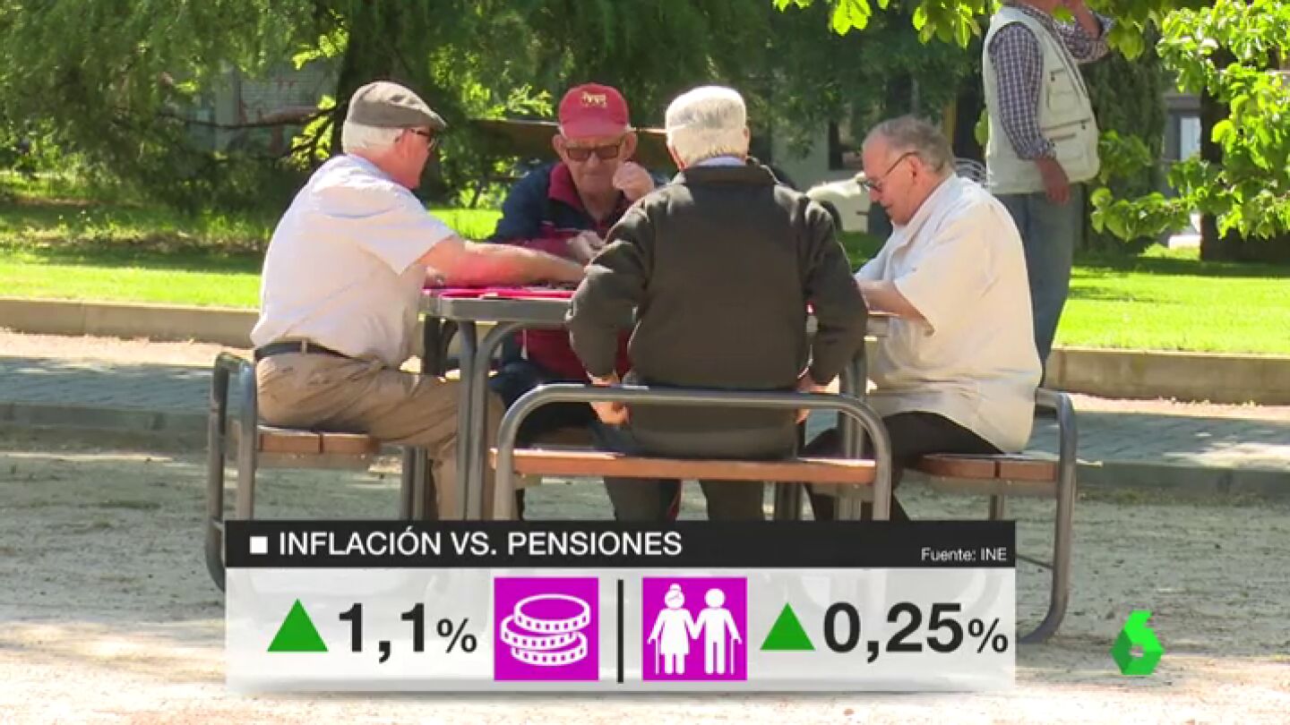 Un grupo de jubilados en el parque