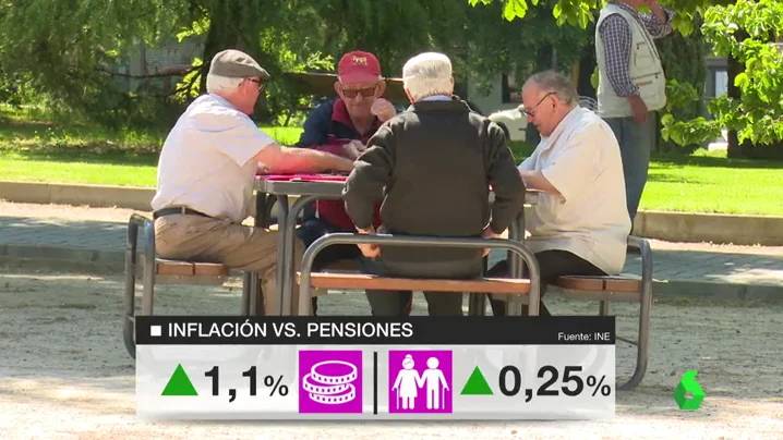 Un grupo de jubilados en el parque