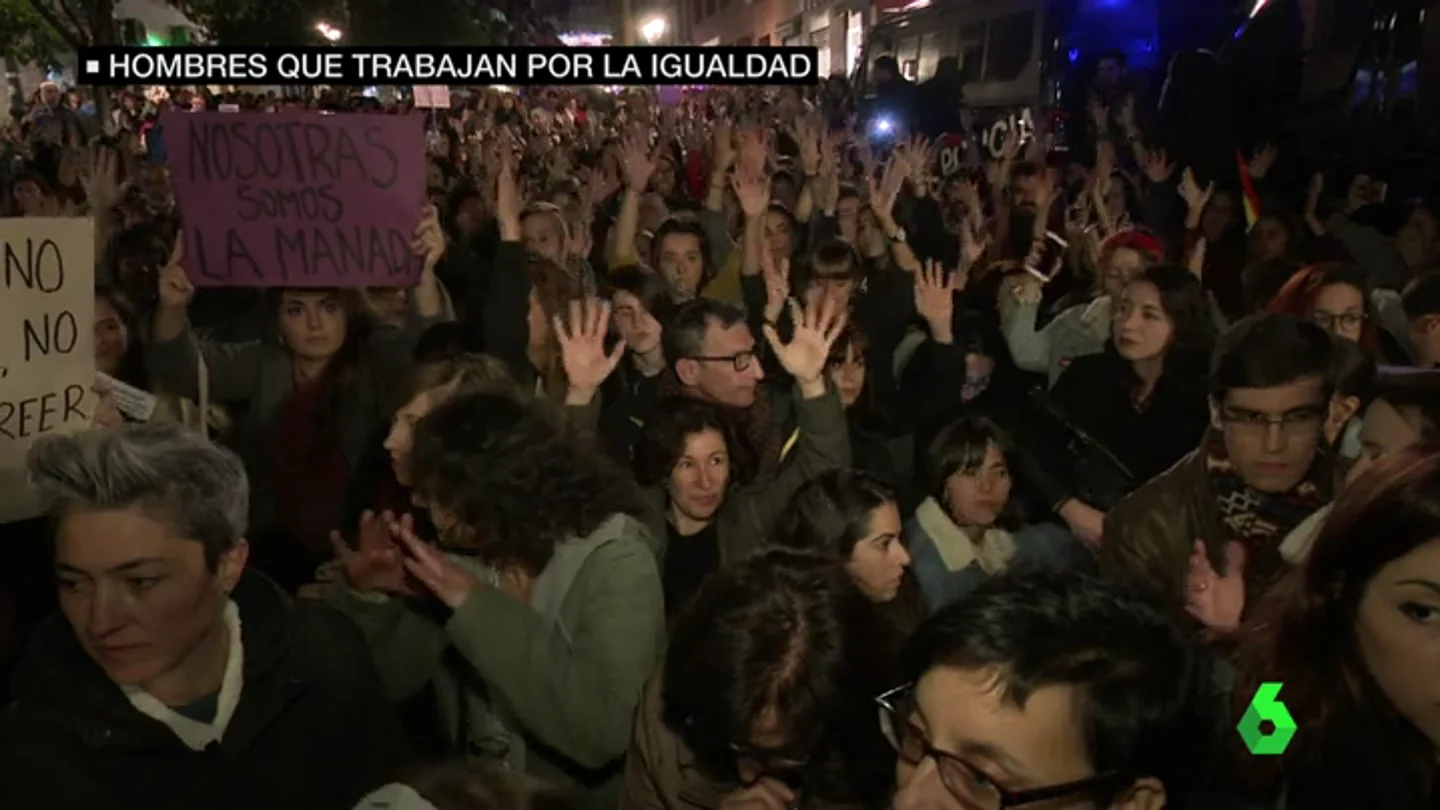 La lucha de los hombres feministas por la igualdad: "Tiene que haber una transformación radicalmente política" La lucha de los hombres feministas por la igualdad: "Tiene que haber una transformación radicalmente política"