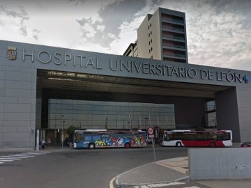 Fachada del Hospital Universitario de León Fachada del Hospital Universitario de León