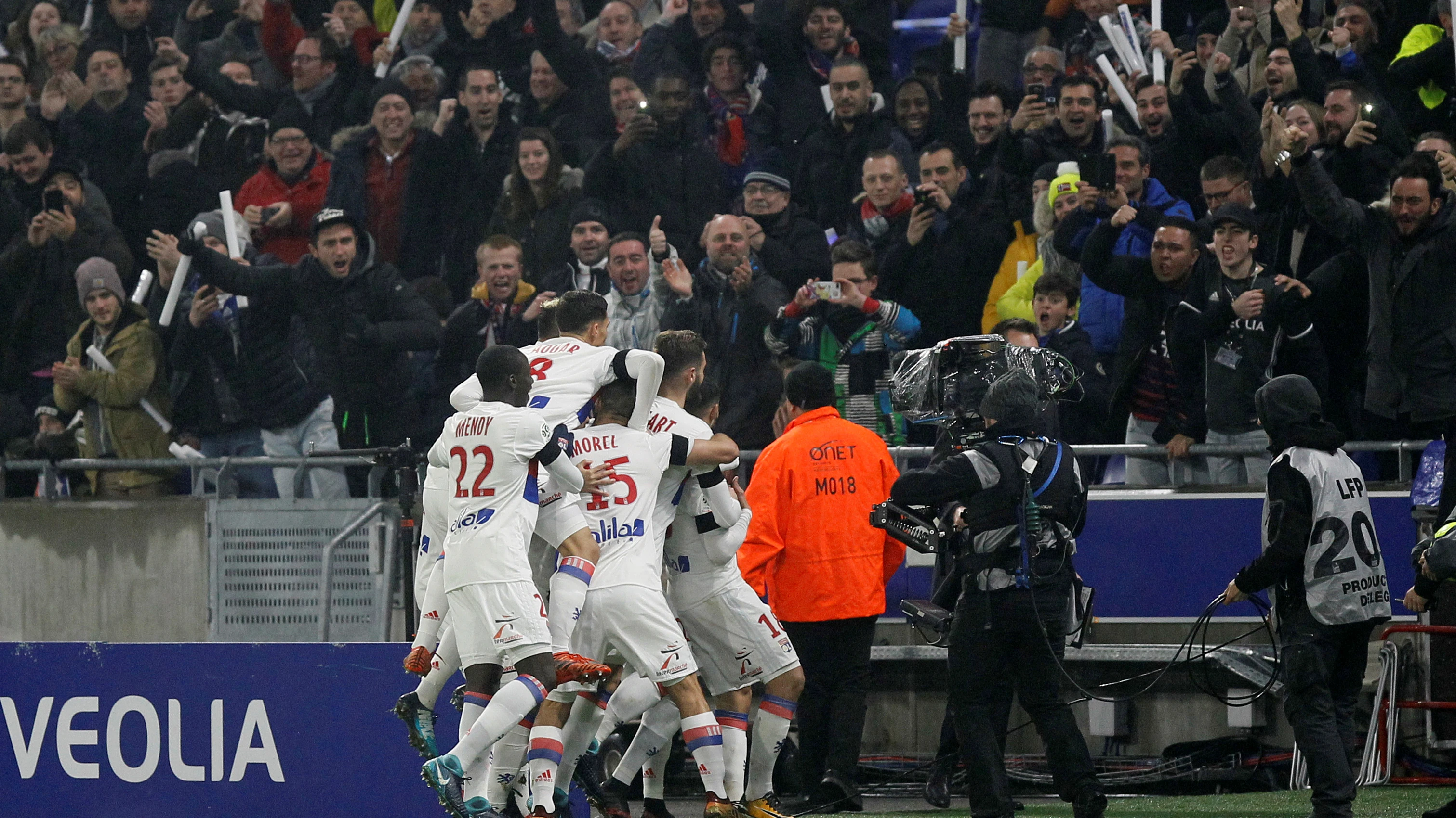 El Lyon gana al PSG