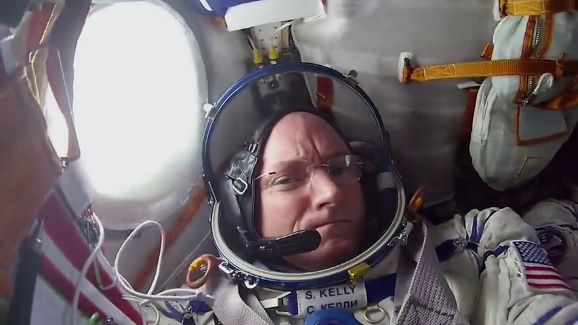 El astronauta Scott Kelly recoge su experiencia espacial en el libro "Resistencia"