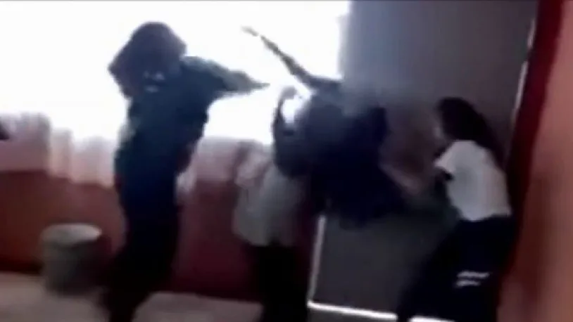 Brutal pelea en un colegio de México