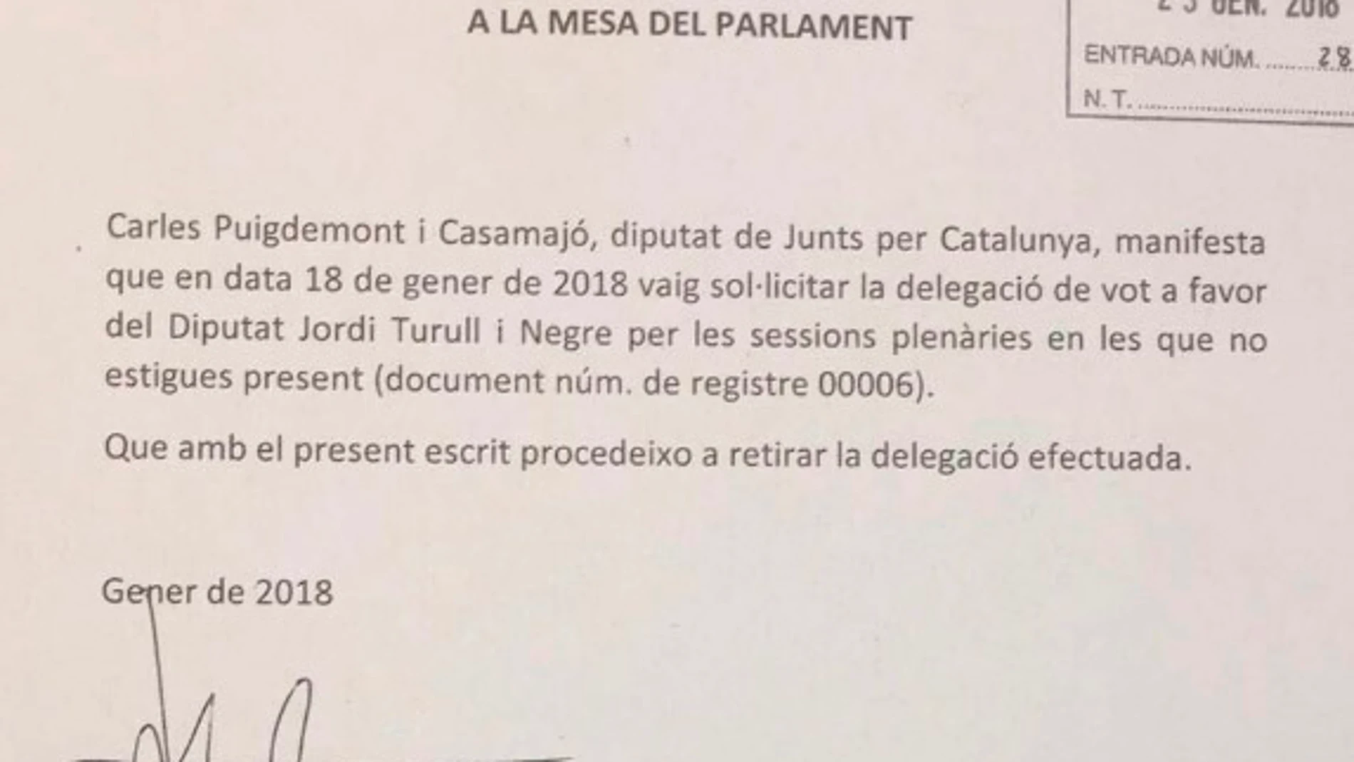Documento en el que Junts per Catalunya retira la petición de delegación de voto de Puigdemont