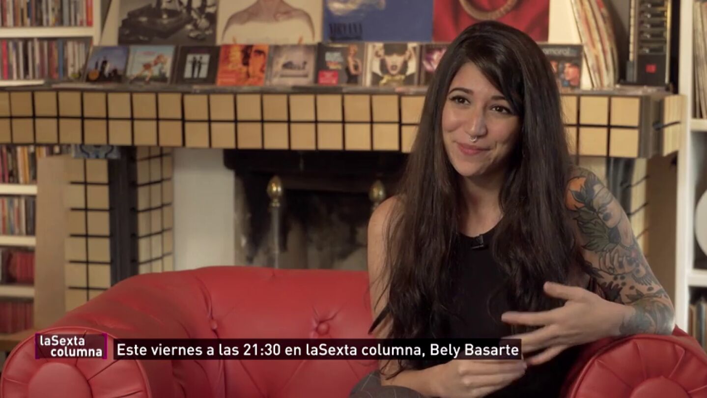 As&iacute; explica Bely Basarte su fen&oacute;meno viral: "Sub&iacute; mi primer v&iacute;deo bajo un pseud&oacute;nimo para que nadie de clase me encontrase"