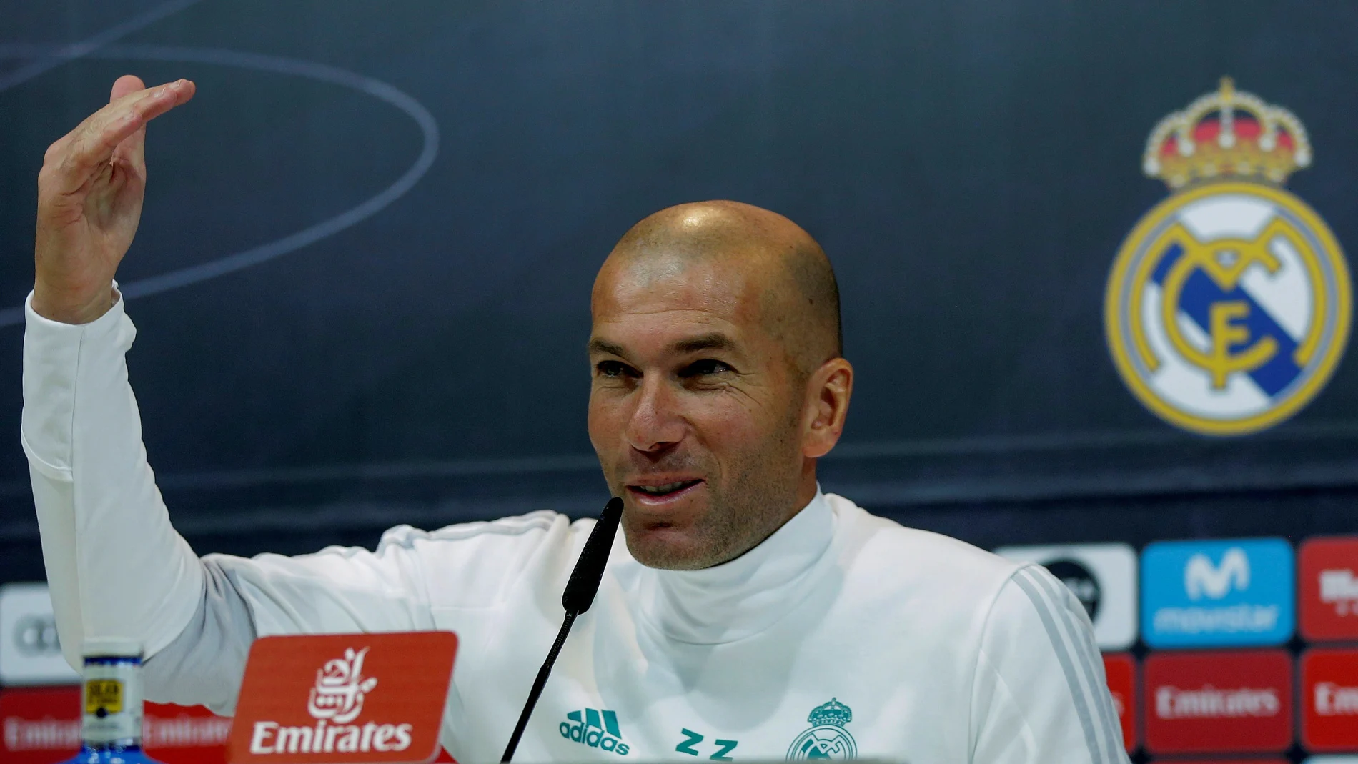 Zidane durante la rueda de prensa