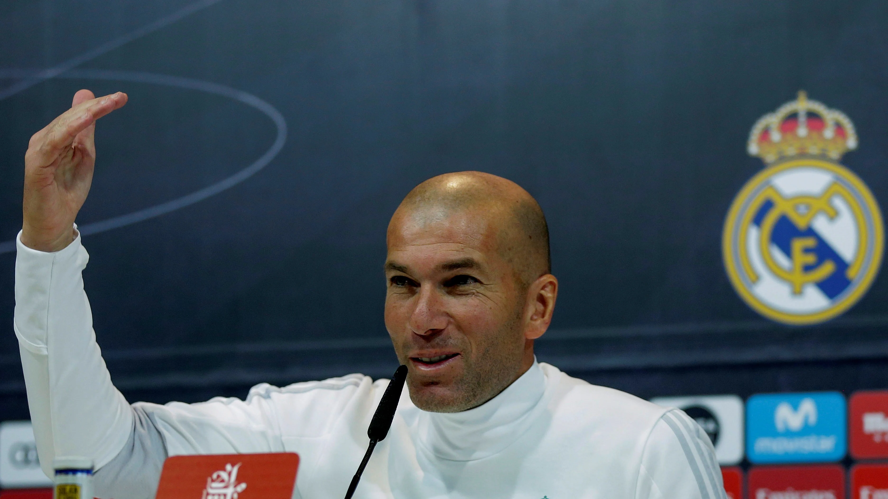 Zidane durante la rueda de prensa