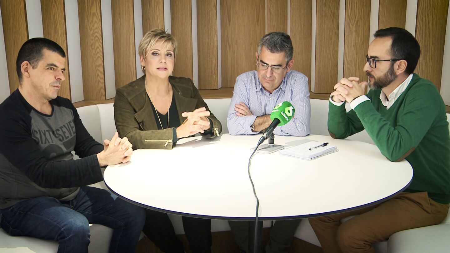 Gloria Serra junto a Manu Marlasca, Jorge Saucedo y Genar Mart&iacute;