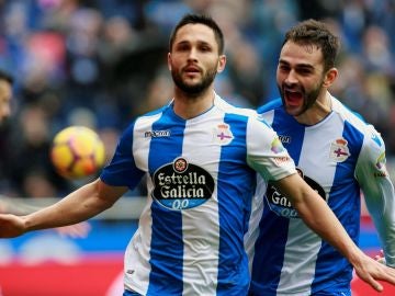 Andone celebrando el gol Andone celebrando el gol