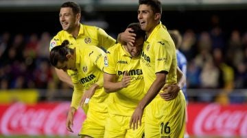 El Villarreal celebrando el gol ante la Real