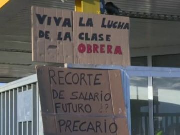 Los trabajadores de Opel España se manifiestan por un convenio colectivo “más justo” Los trabajadores de Opel España se manifiestan por un convenio colectivo “más justo”