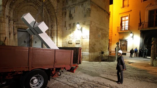 Retirada de la cruz de Callosa de Segura Retirada de la cruz franquista de Callosa de Segura