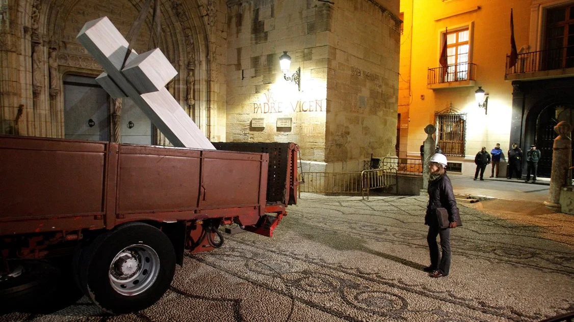Retirada de la cruz de Callosa de Segura Retirada de la cruz franquista de Callosa de Segura