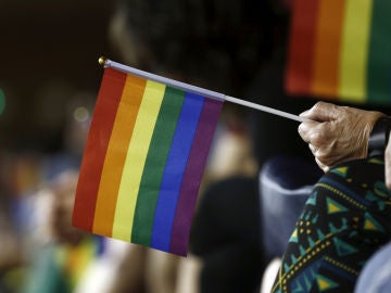 Bandera arcoíris en defensa de colectivo LGTBi Bandera arcoíris en defensa de colectivo LGTBi