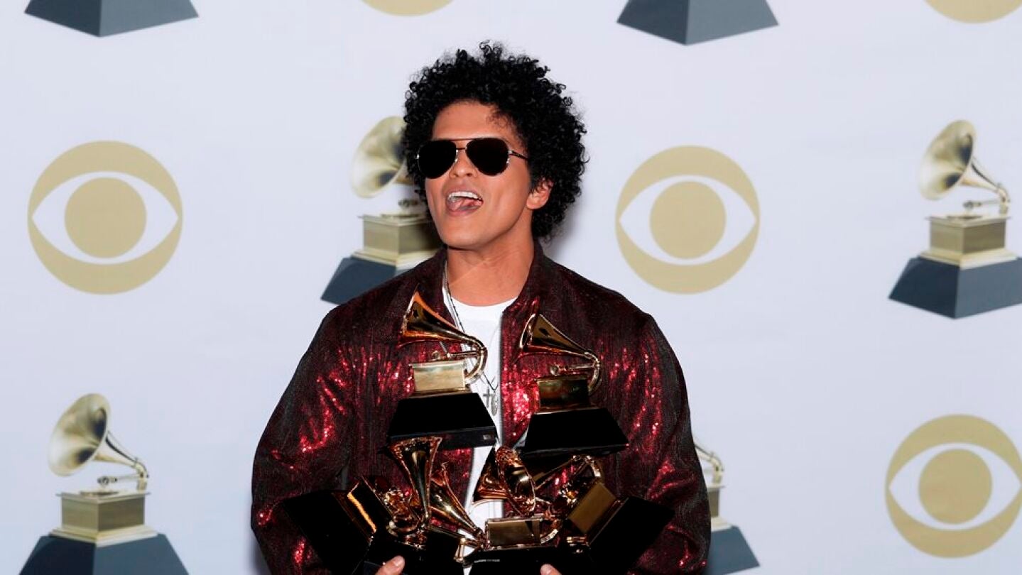 Bruno Mars en los Premios Grammy