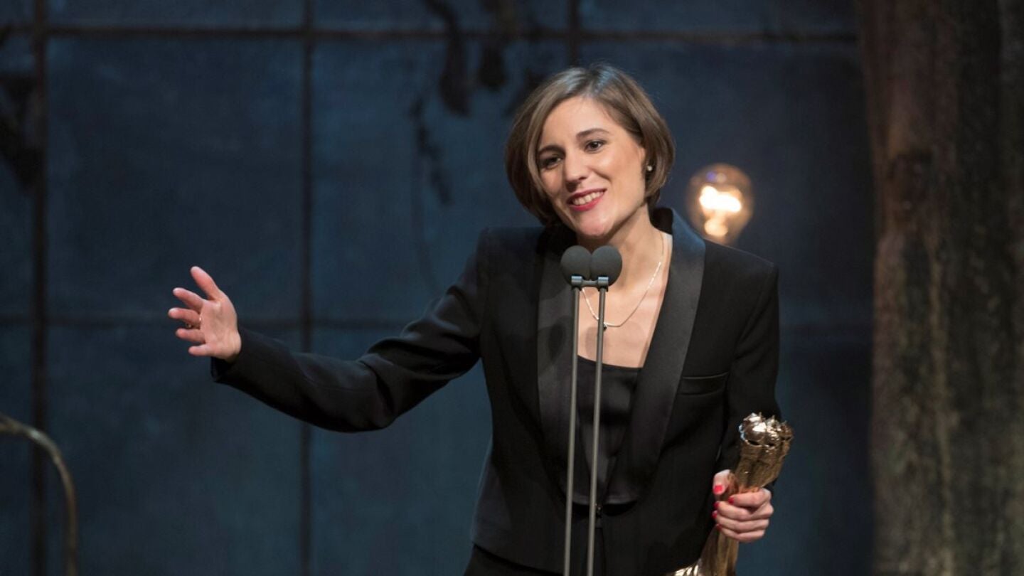  La realizadora Carla Sim&oacute;n recoge el Premio Gaud&iacute; a la Mejor direcci&oacute;n, por 'Verano 1993'