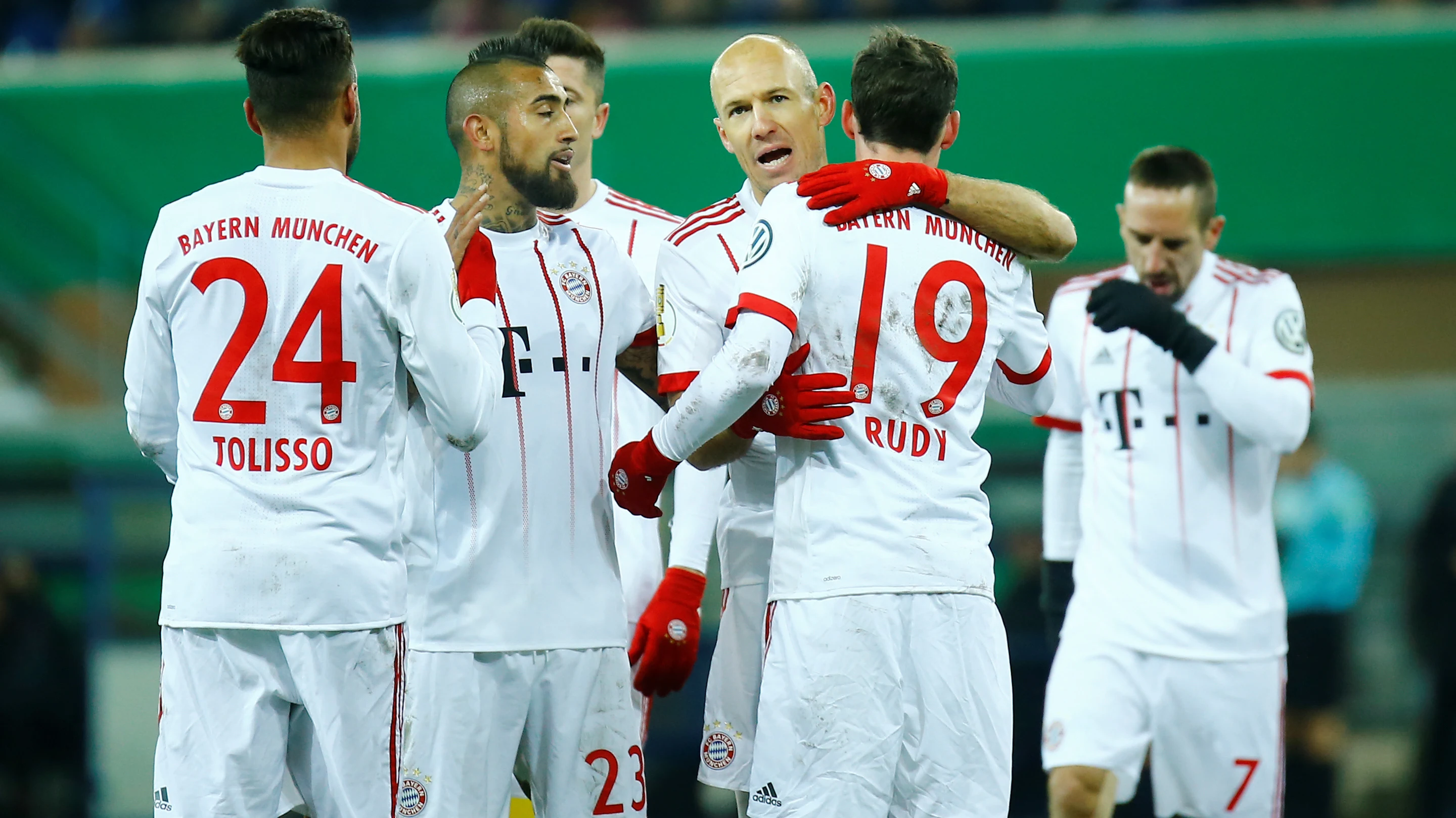 Los jugadores del Bayern, felices tras un gol