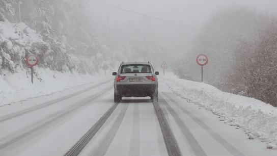Una carreteras intransitable en Lugo Una carreteras intransitable en Lugo