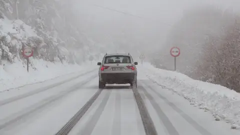Una carreteras intransitable en Lugo Una carreteras intransitable en Lugo