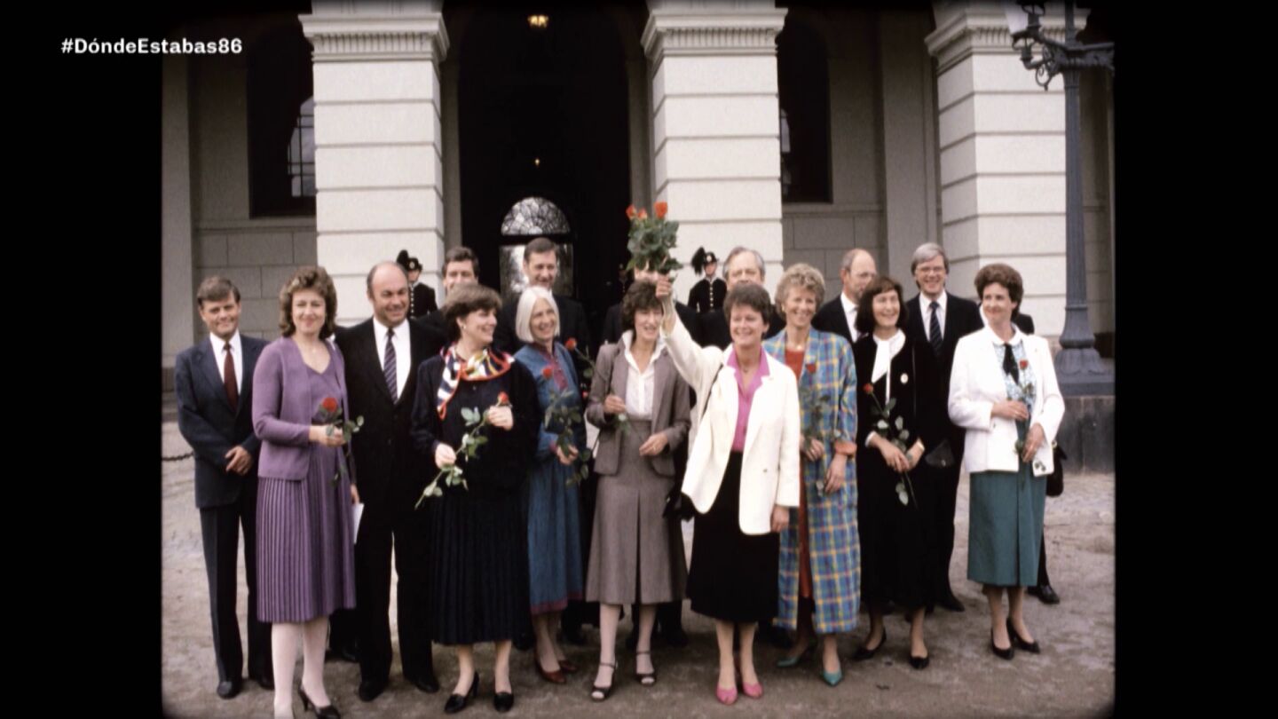 El Gobierno de la reci&eacute;n nombrada primera ministra de Noruega en 1986