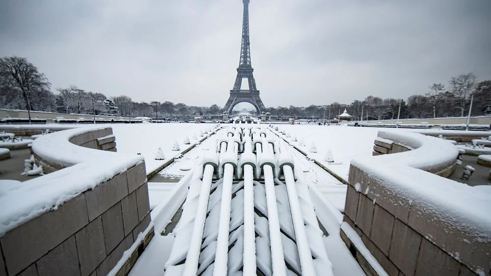 Torre Eiffel nevada