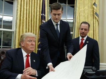 Porter se encarga de gestionar la agenda diaria de Donald Trump Porter se encarga de gestionar la agenda diaria de Donald Trump