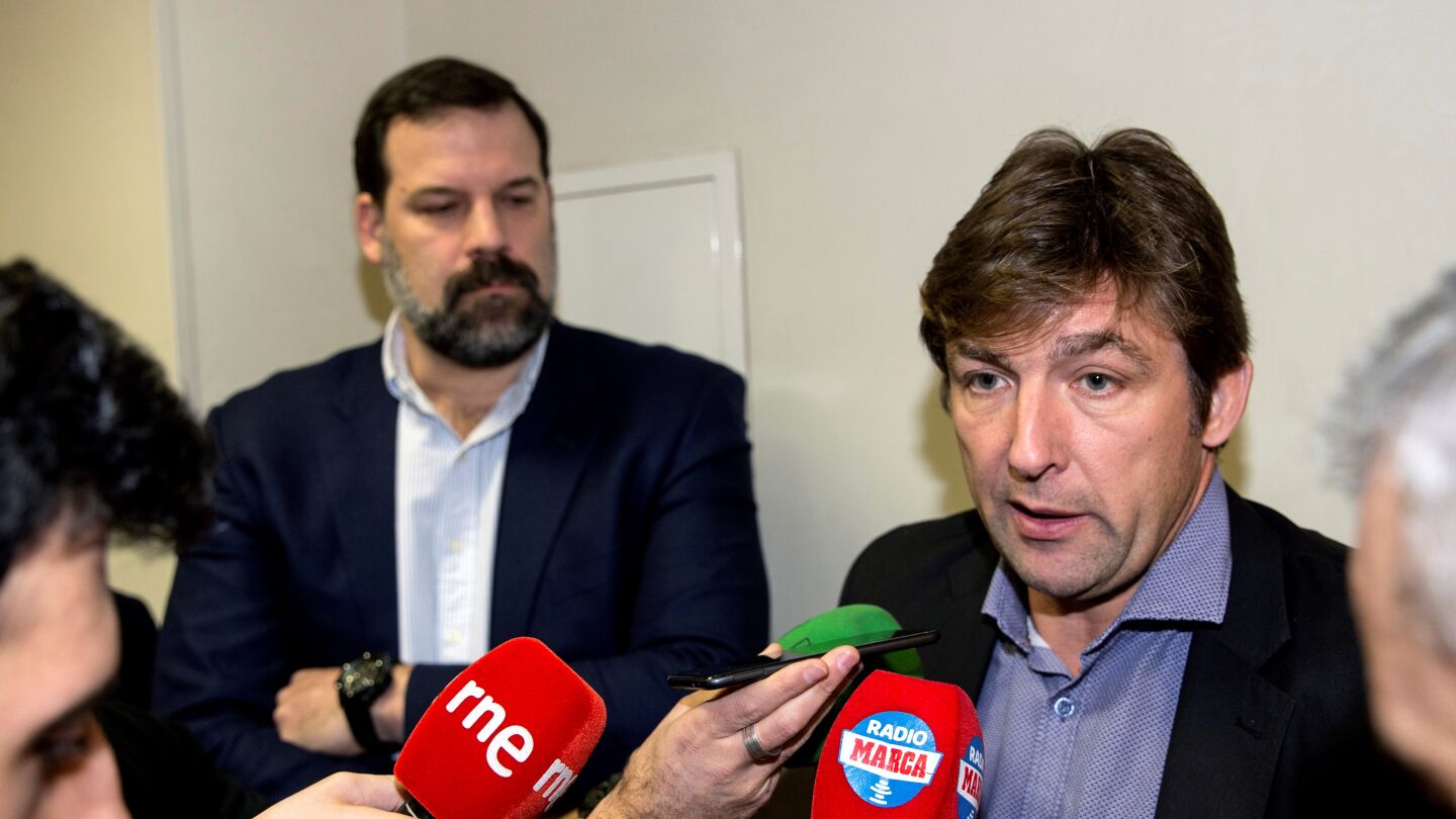 El vicepresidente y el presidente de la ABP, al finalizar la reuni&oacute;n