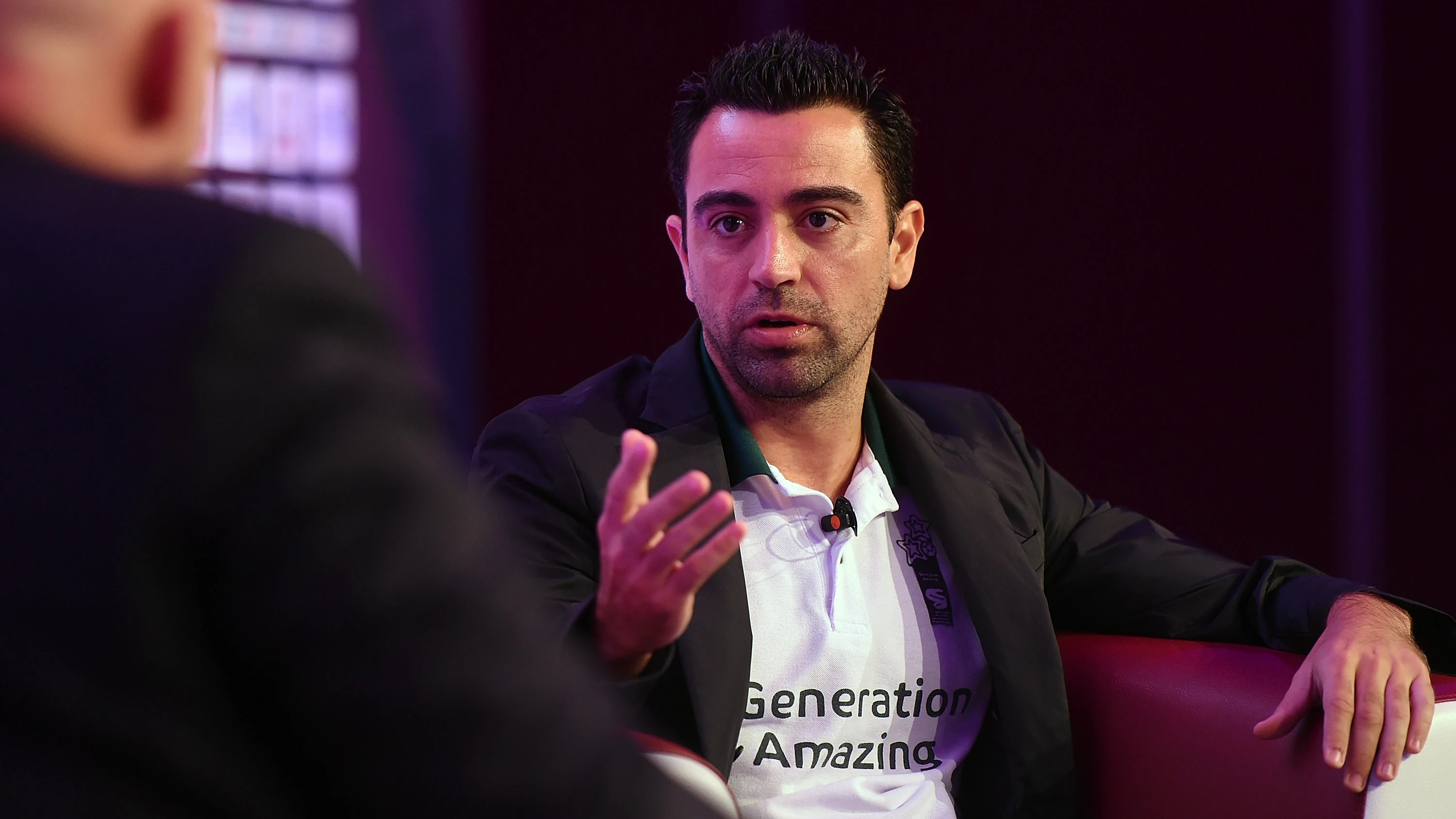 Xavi Hernández, durante una conferencia