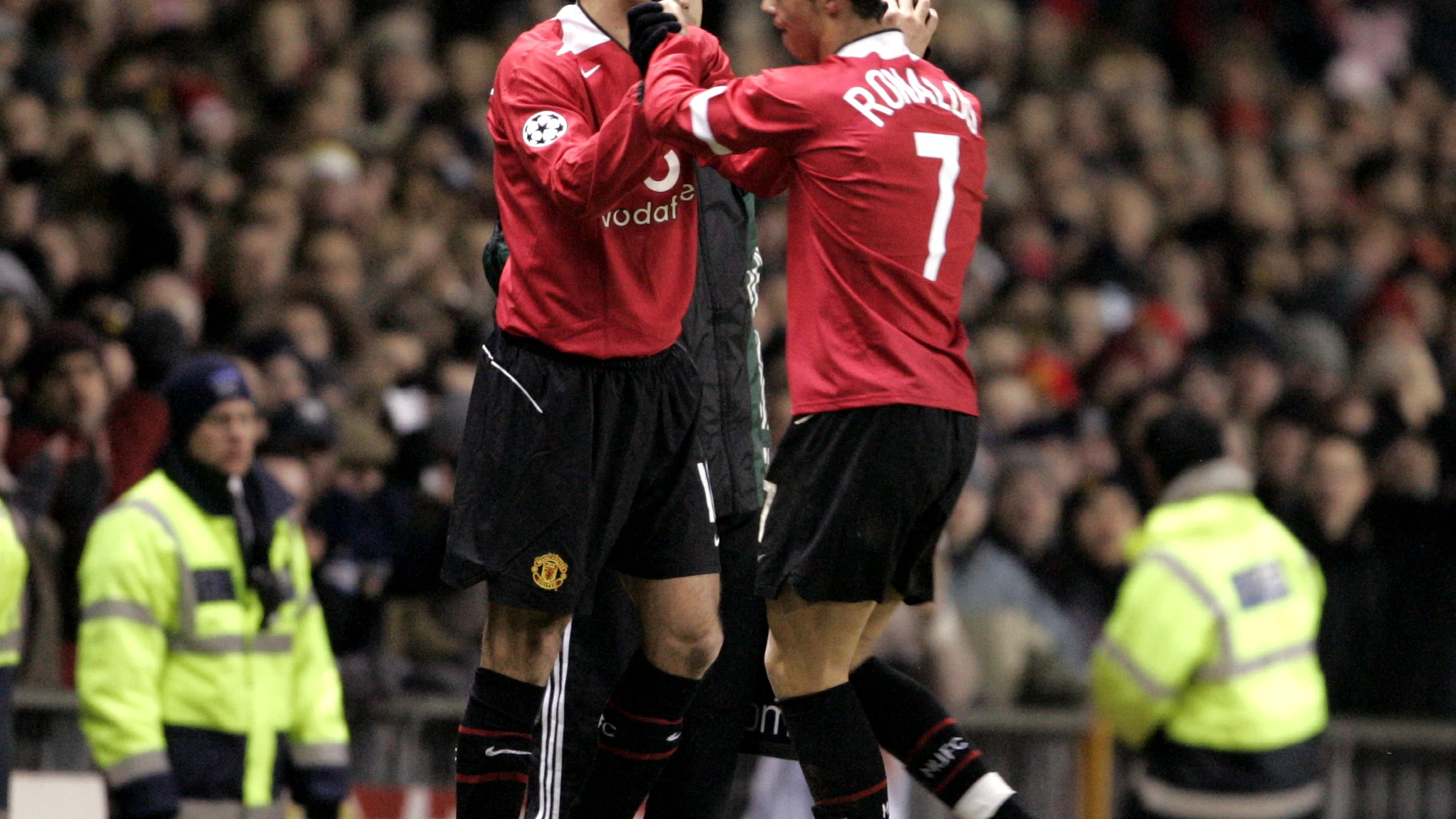 Van Nistelrooy y Cristiano Ronaldo, durante un partido del Manchester United