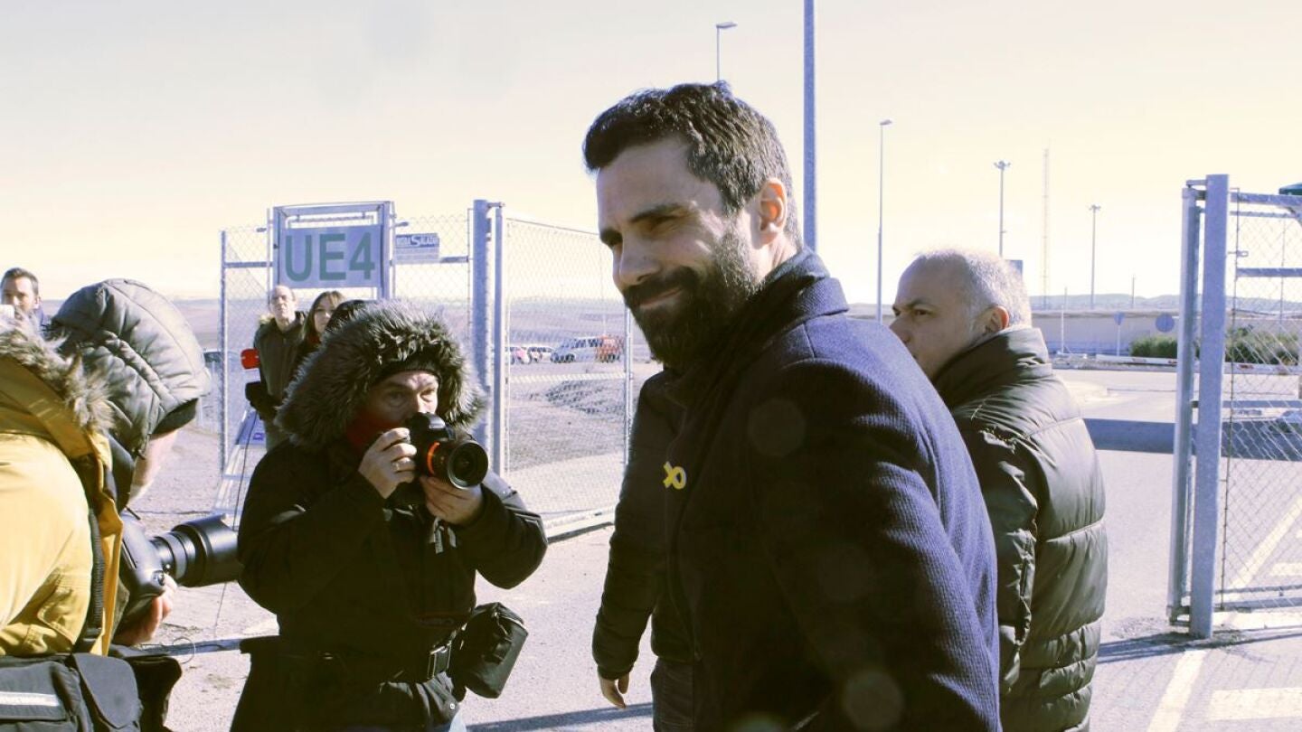 Roger Torrent a su salida de la prisi&oacute;n madrile&ntilde;a de Estremera
