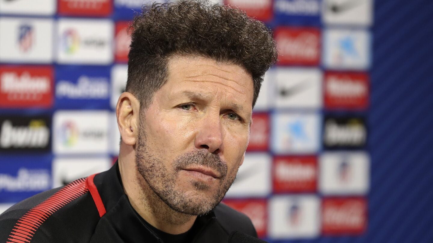 Simeone durante una rueda de prensa