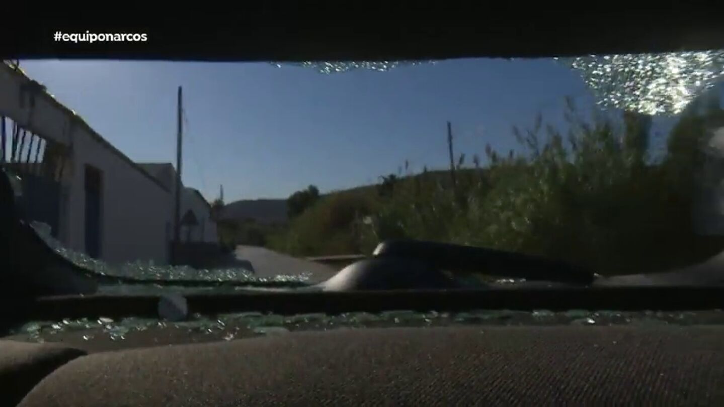 As&iacute; fue la agresi&oacute;n a los reporteros de Equipo de Investigaci&oacute;n al grabar el reportaje sobre 'Los Casta&ntilde;as' en La L&iacute;nea: "Estoy temblando"