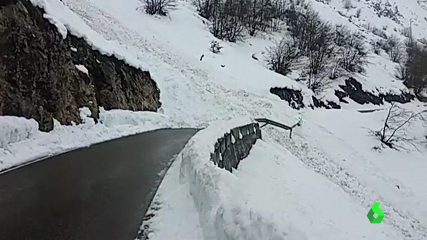 Un alud cae en Asturias Un alud cae en Asturias