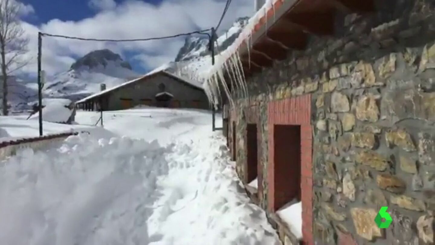 La nieve deja a varios municipios del norte de Espa&ntilde;a totalmente aislados