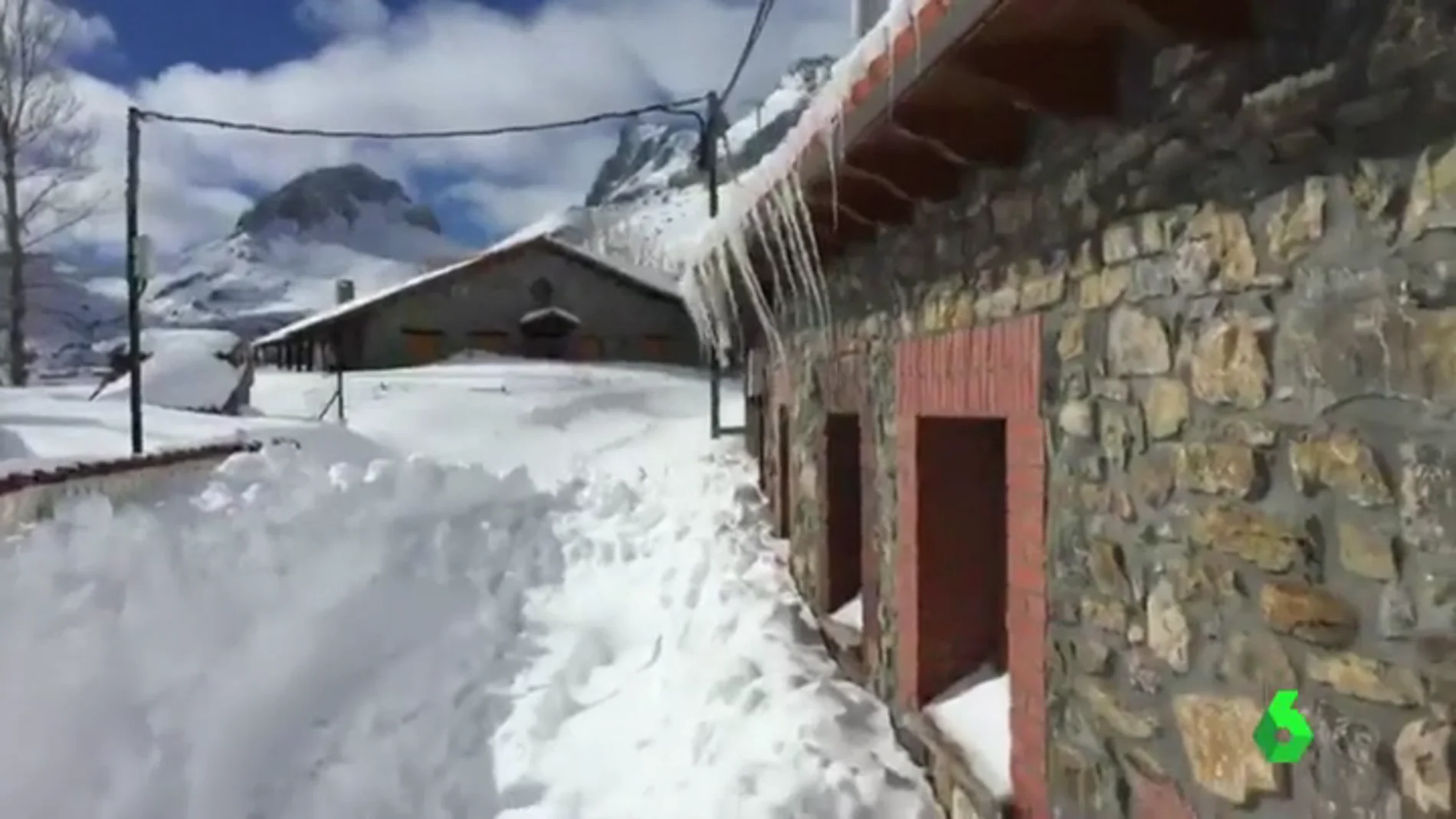 La nieve deja a varios municipios del norte de España totalmente aislados