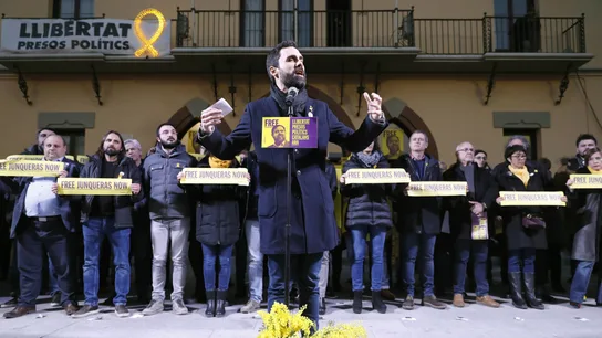 El presidente del Parlament, Roger Torrent, durante su intervención en la concentración El presidente del Parlament, Roger Torrent, durante su intervención en la concentración