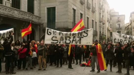 Varias personas se manifiestan en Girona