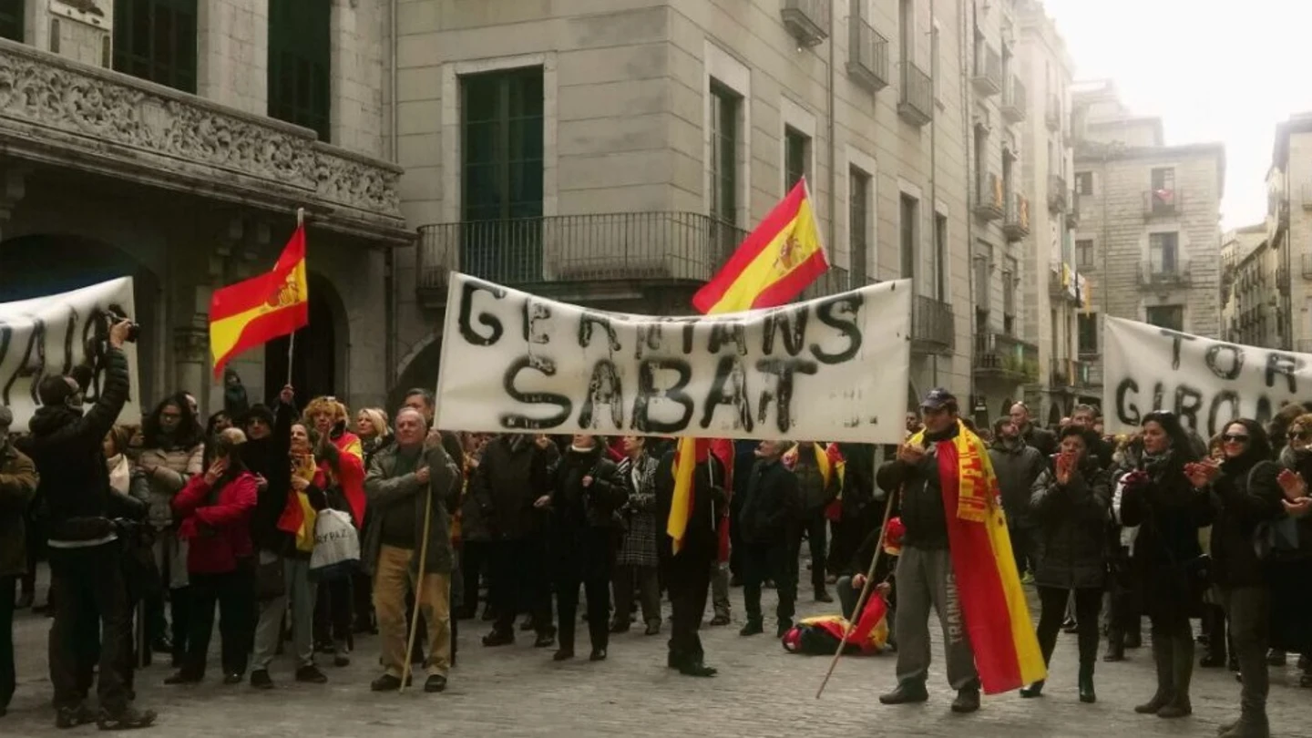 Varias personas se manifiestan en Girona Varias personas se manifiestan en Girona