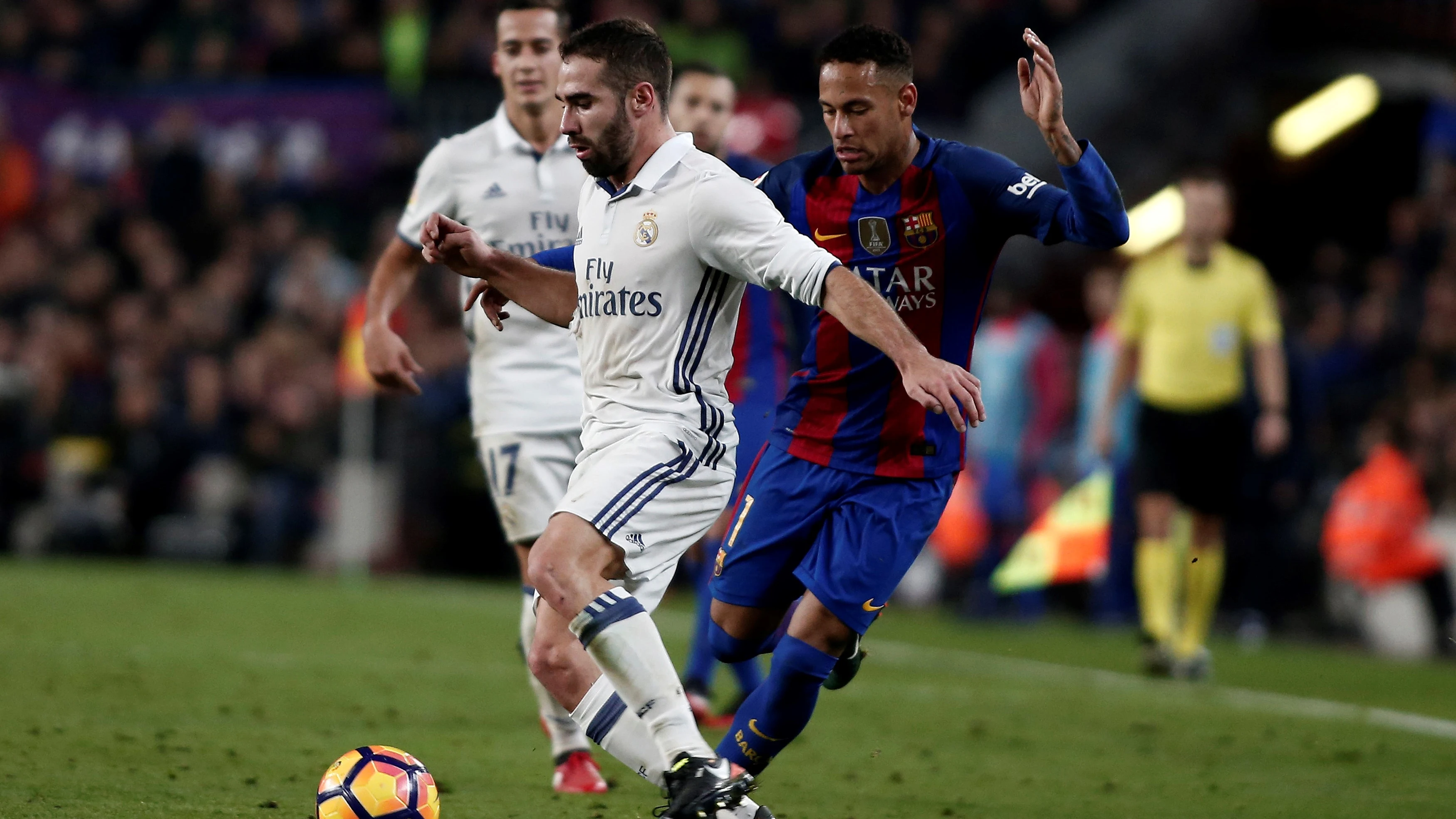 Carvajal y Neymar, durante un Real Madrid - Barcelona