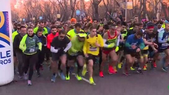 Participantes en la carrera solidaria por los hu&eacute;rfanos de violencia machista