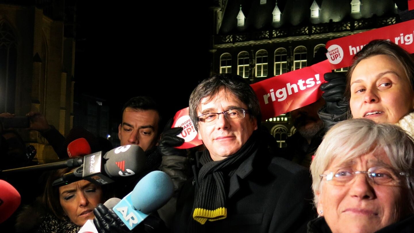 El expresidente catal&aacute;n Carles Puigdemont durante una concentraci&oacute;n en la localidad belga de Lovaina