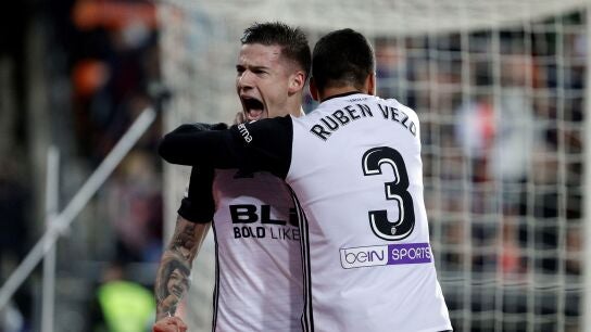 Santi Mina celebra su gol contra el Levante
