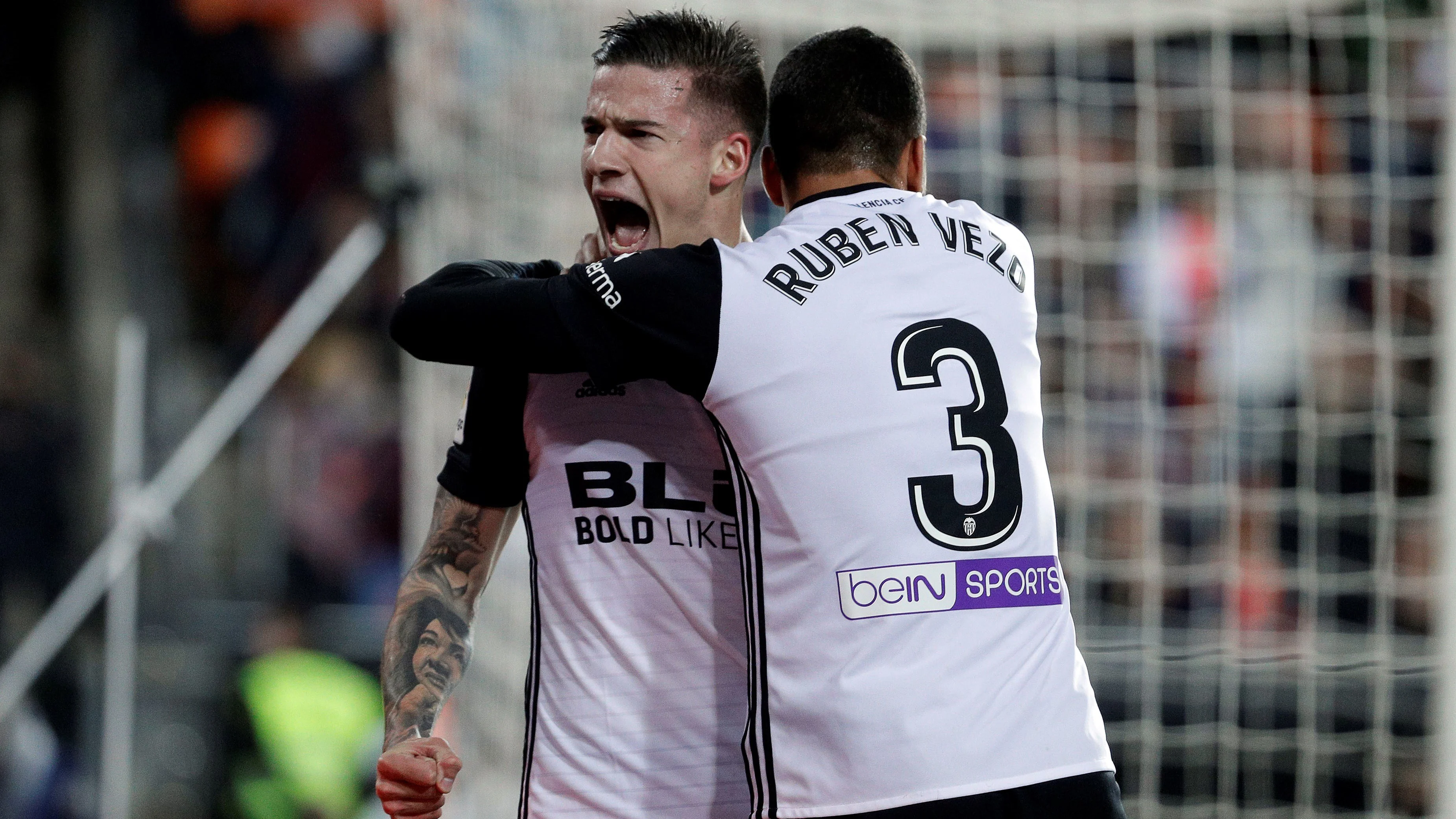 Santi Mina celebra su gol contra el Levante