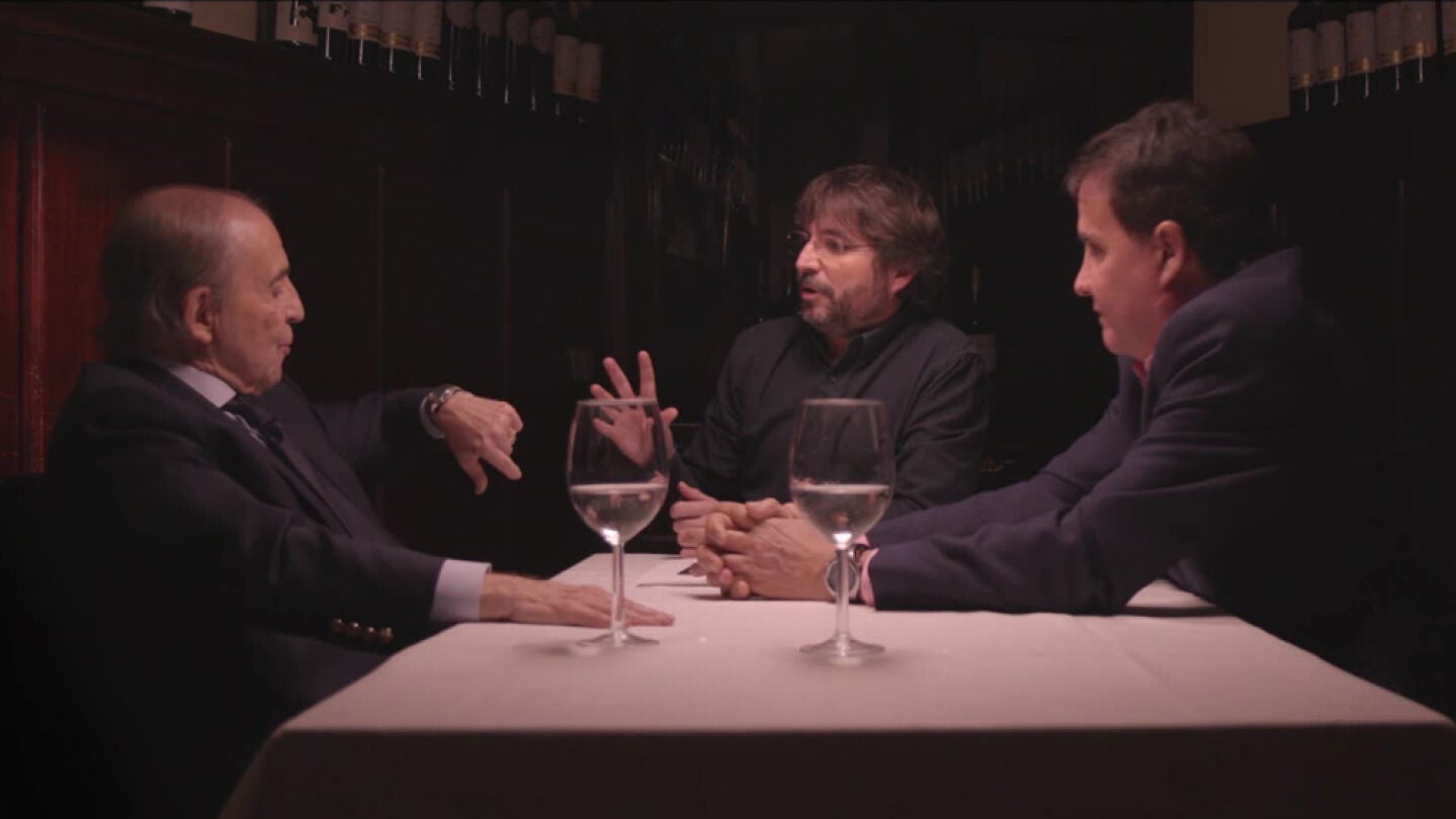 Jos&eacute; Mar&iacute;a Garc&iacute;a y Jos&eacute; Ram&oacute;n de la Morena, junto a Jordi &Eacute;vole